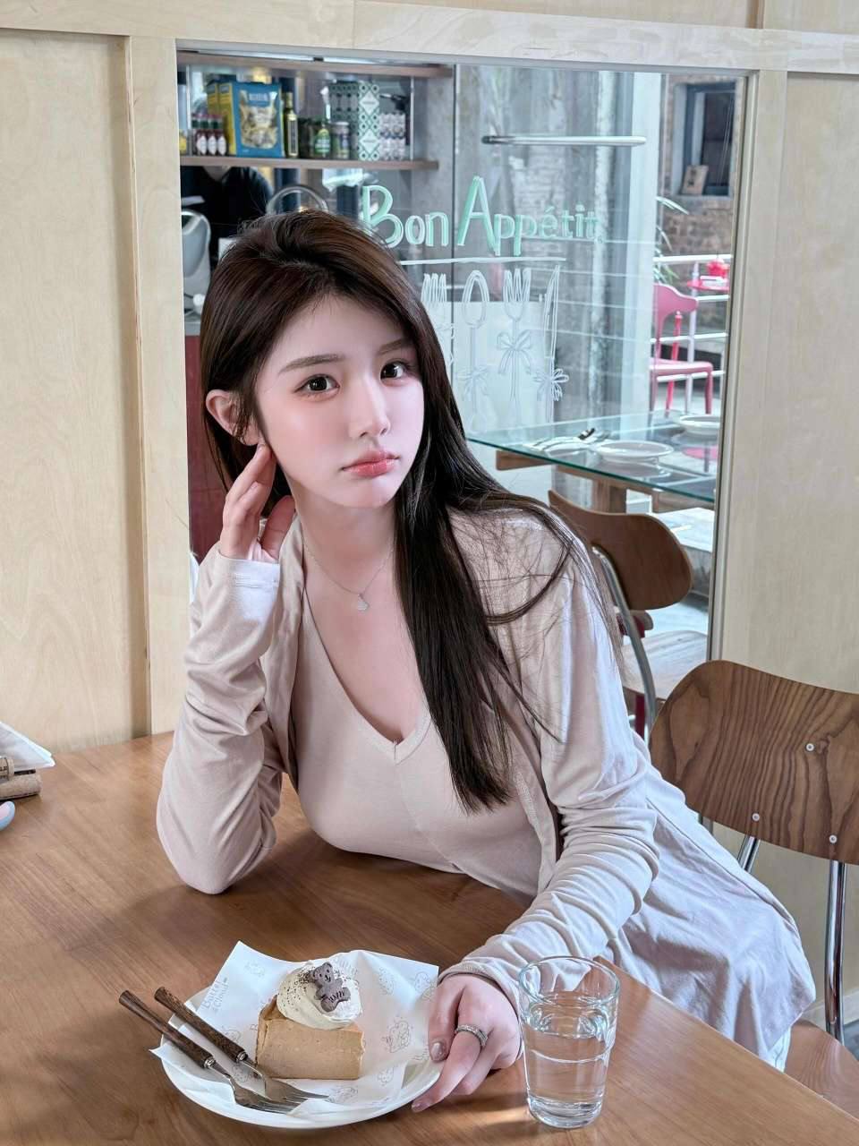 AgADe8QxG8rOSVY.jpg
